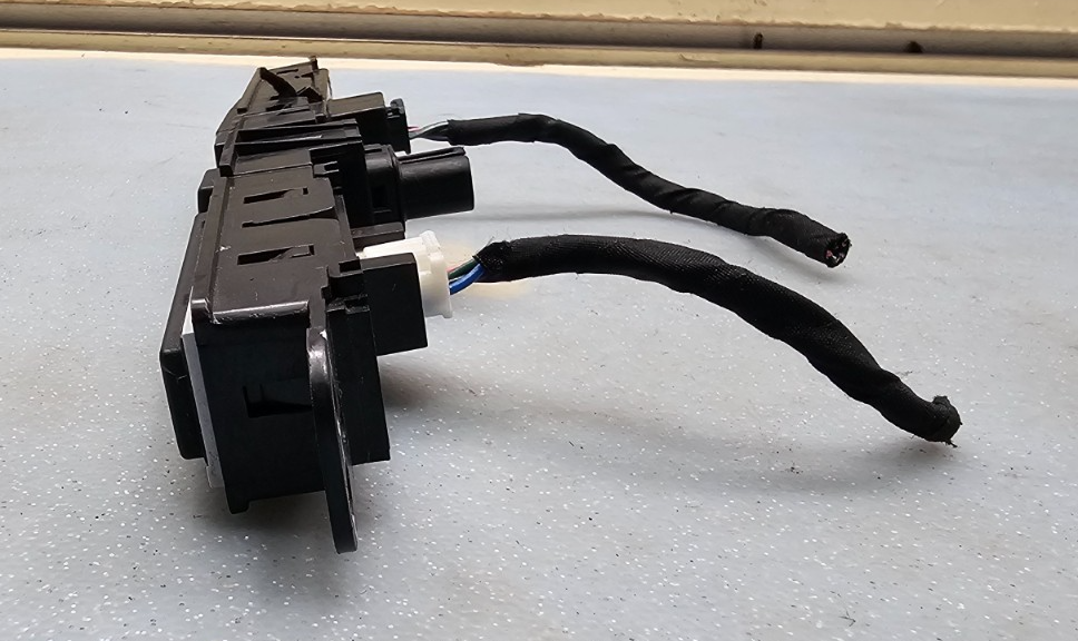 🔥09-12 Chevy Traverse Center Dash Panel Hazard Control Switch Unit Black SW55