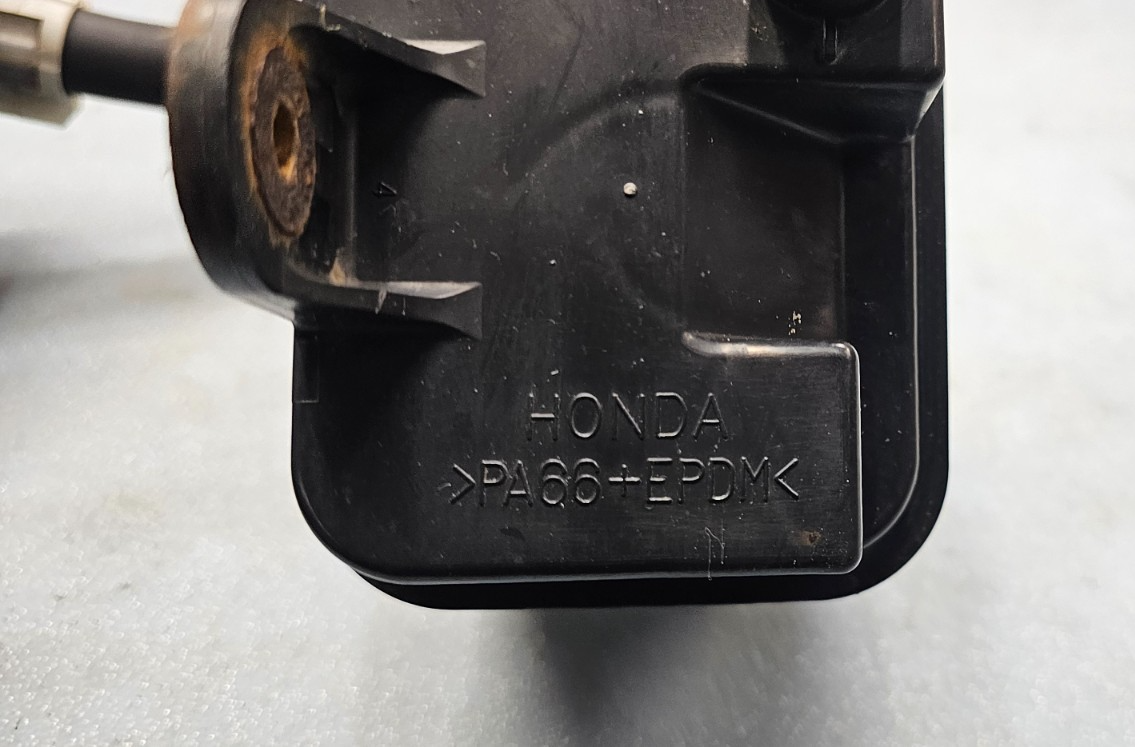 🔥98-02 ACCORD 4 CYLINDER FUEL VAPOR CHARCOAL EVAP EMMISION CANISTER ASSEMBLY