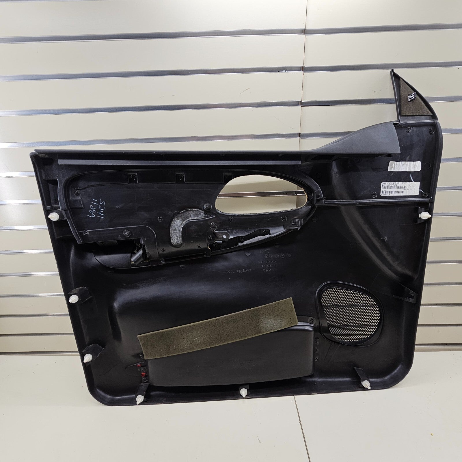 🔥2002-2009 CHEVY TRAILBLAZER Door Panel  Front RIGHT Passenger Armrest BLACK D8