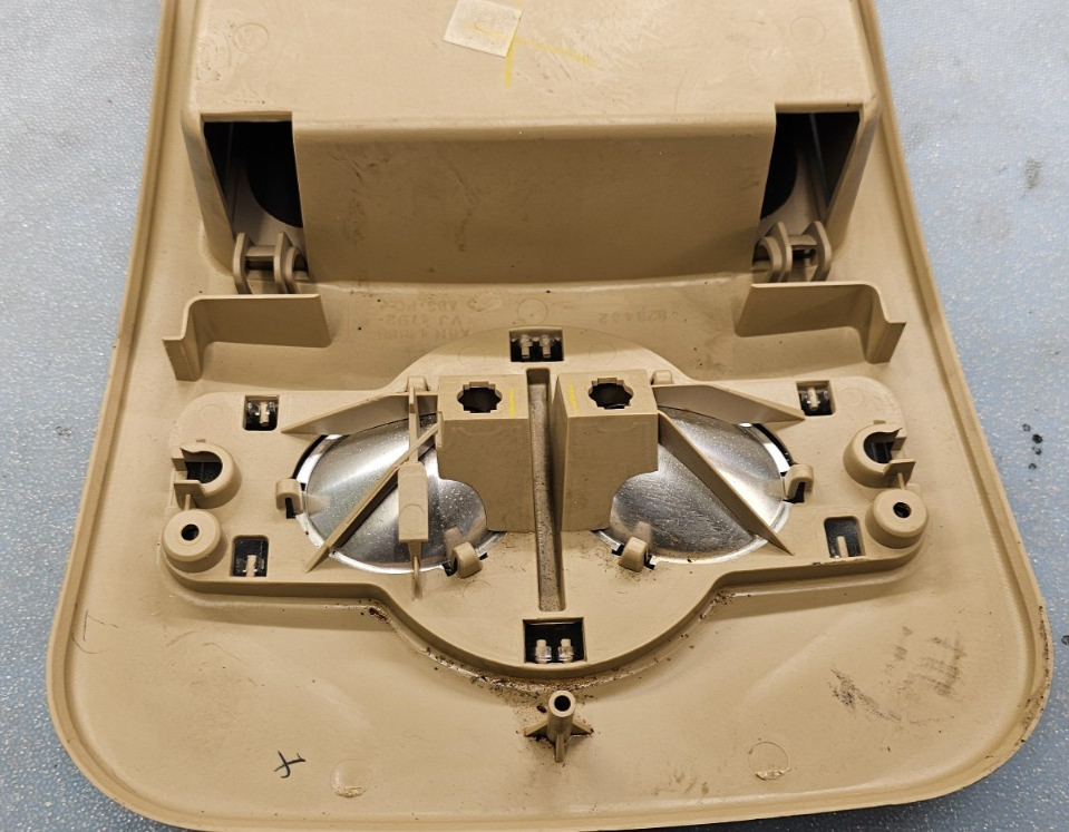 🔥04-08 Pontiac Grand Prix Overhead Console Dome Map Light Sunroof Assembly Tan