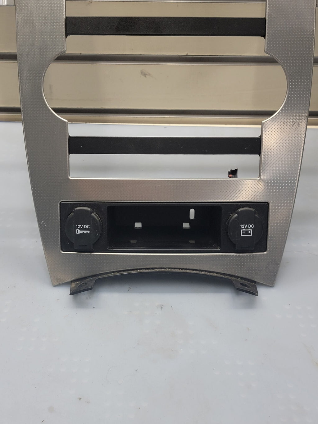 🔥08-10 Jeep Grand Cherokee Radio Bezel  Dash Trim Temperature Control silver