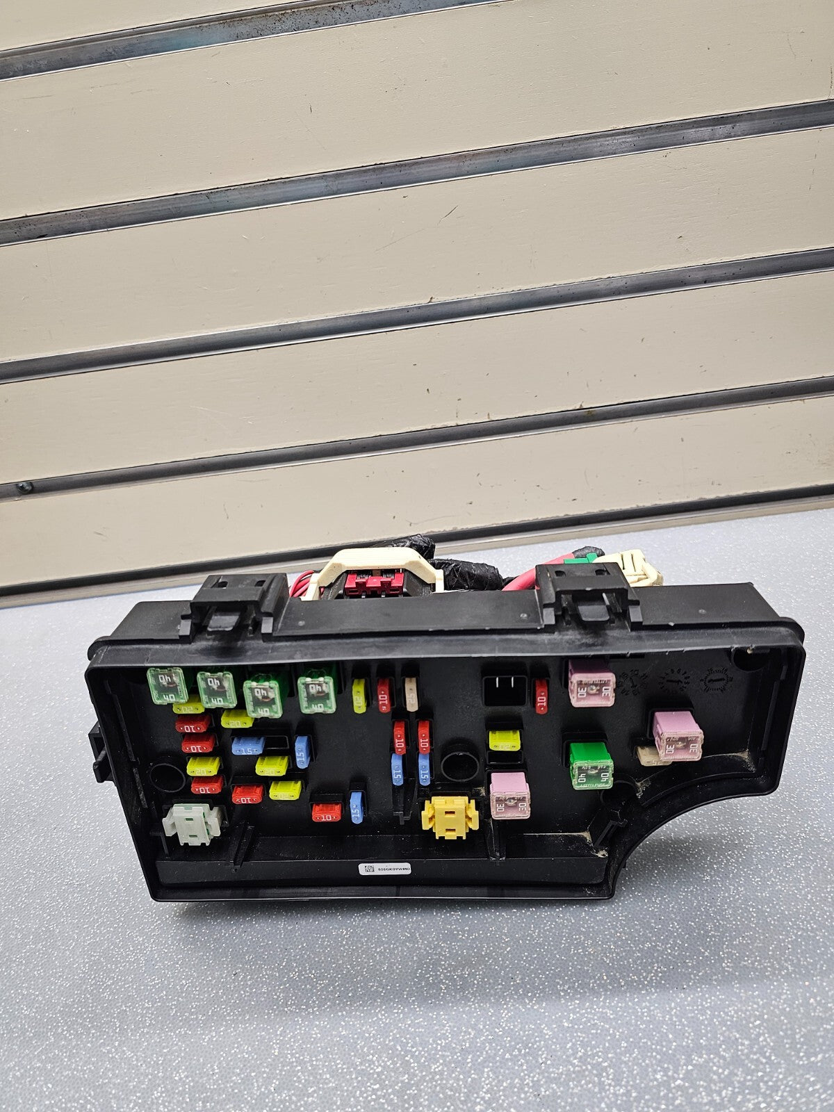 11-14 Chrysler 200 Dodge Avenger Totally Integrated Power Module Fuse Box Relay