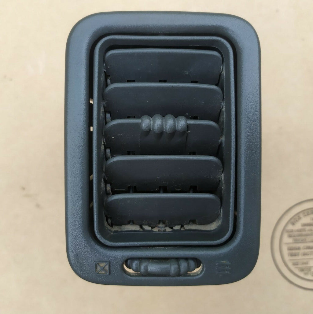 99-06 Silverado ESCALADE Dash A/C Heater AIR VENT Passenger Right DARK GRAY VT11