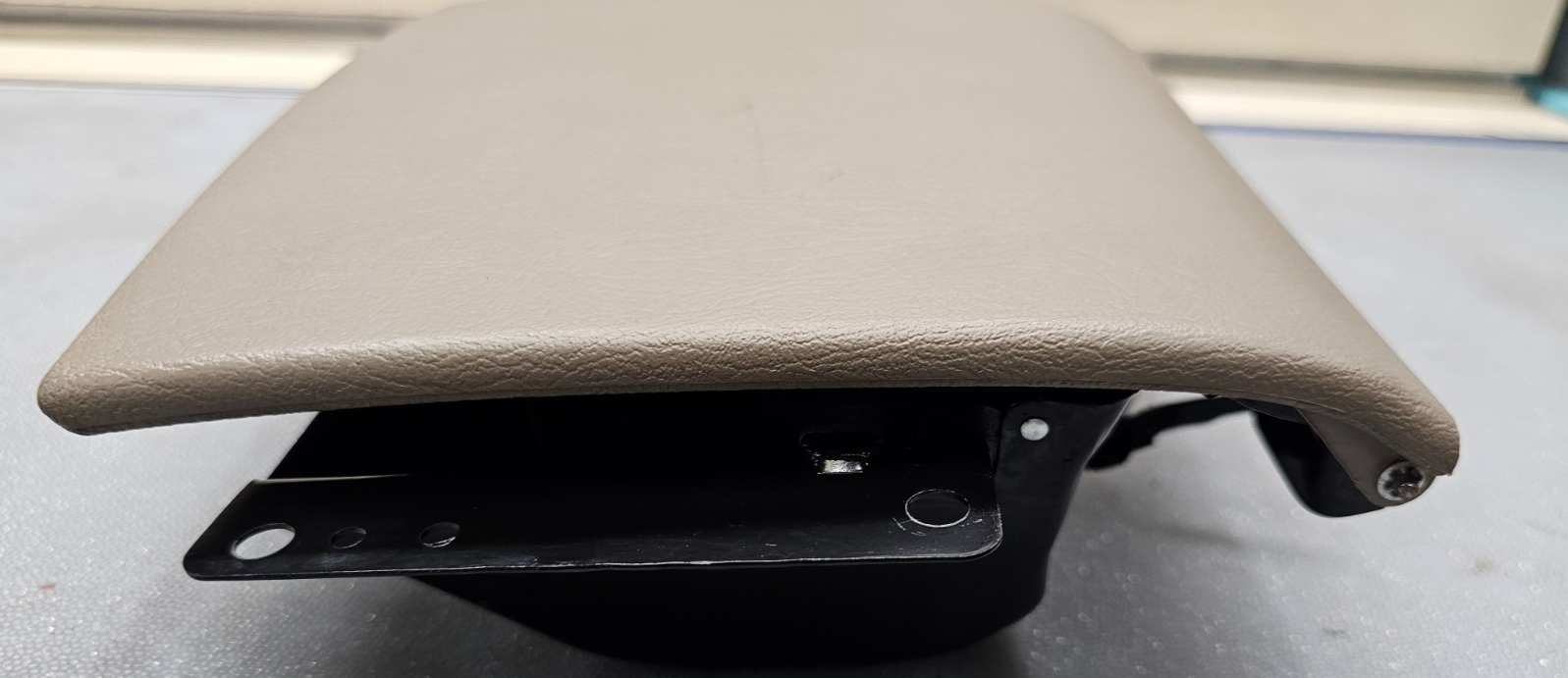 🔥00-05 Buick Lesabre Dash Mounted Ashtray Pull Down Ash Tray Tan OEM