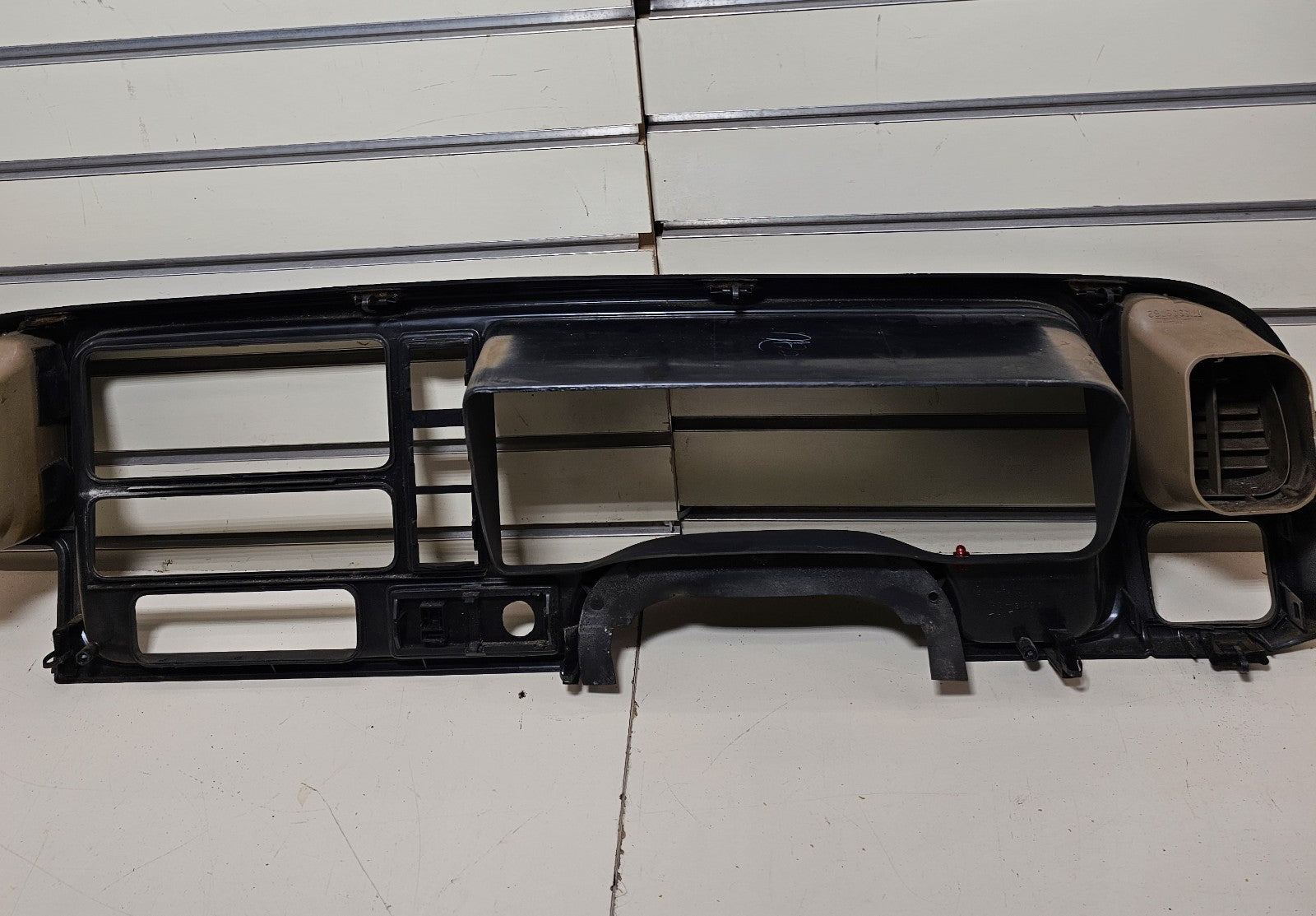 95-99 CHEVY GMC TRUCK SILVERADO CK Cluster Gauge Speedo Dash Bezel DK TAN