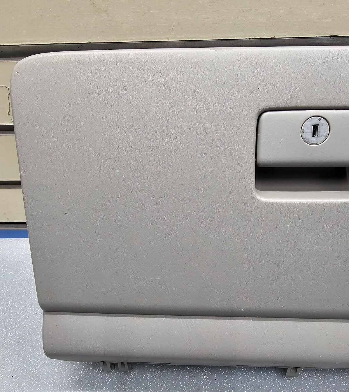 🔥02-06 CAMRY GLOVE BOX DASH STORAGE COMPARTMENT ASSEMBLY COVER TRIM HANDLE GRAY