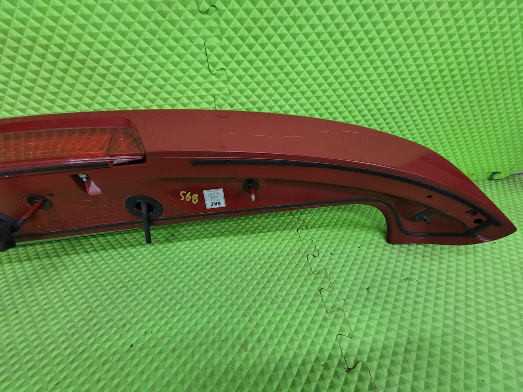 🔥10-15 HYUNDAI TUCSON REAR TRUNK UPPER LID SPOILER WING PANEL W/LIGHT OEM RED