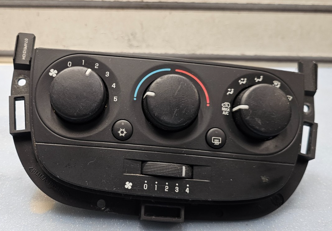 07-09 Montana Relay Uplander Terraza Dash Temperature AC Heater Climate Control