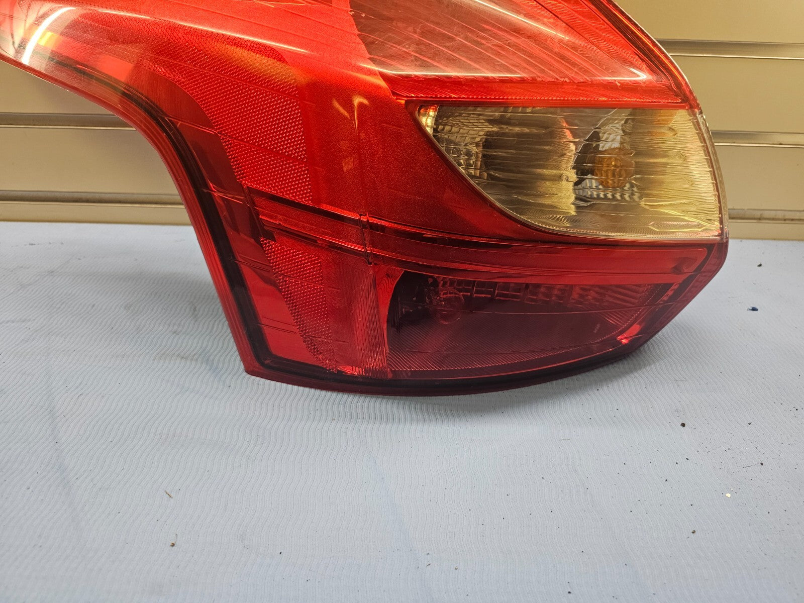 🔥12-14 Ford Focus Hatchback Left Driver Tail Brake Stop Light Lamp Assembly OEM