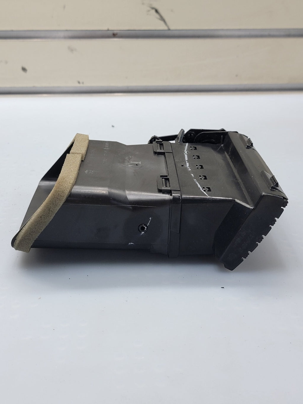🔥06-09 Ford Fusion Mercury Milan Air Vent Center Dash Storage Comp Right Side