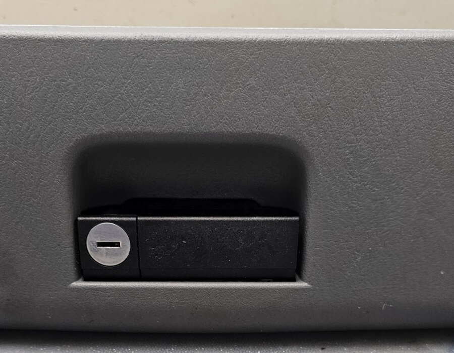 🔥01-07 CARAVAN TOWN COUNTRY DASH GLOVE BOX COMPARTMENT LID COVER ASSEMBLY GRAY