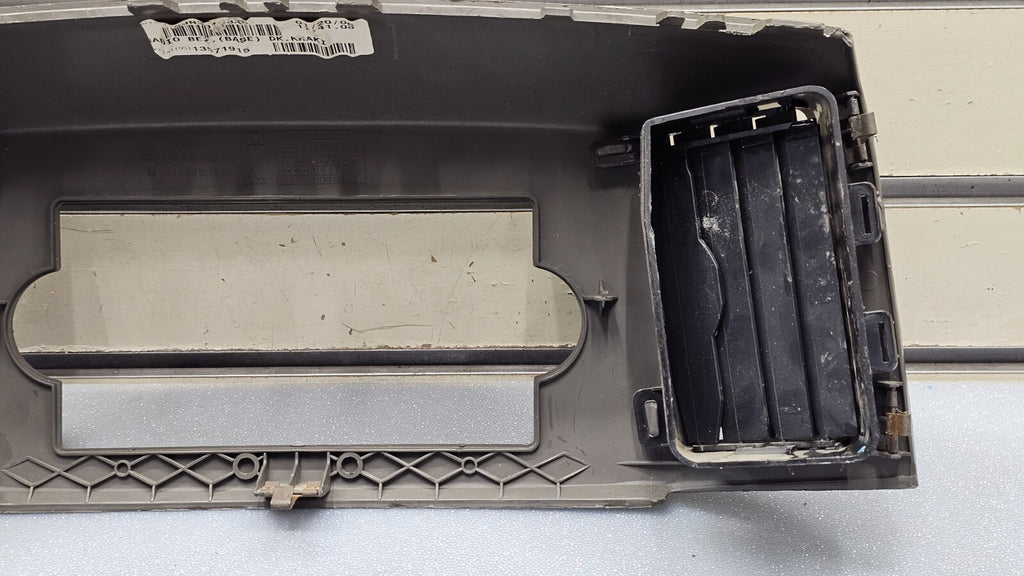 🔥05-07 Jeep Grand Cherokee Dash Radio Stereo Display Bezel Trim Panel TAN B30