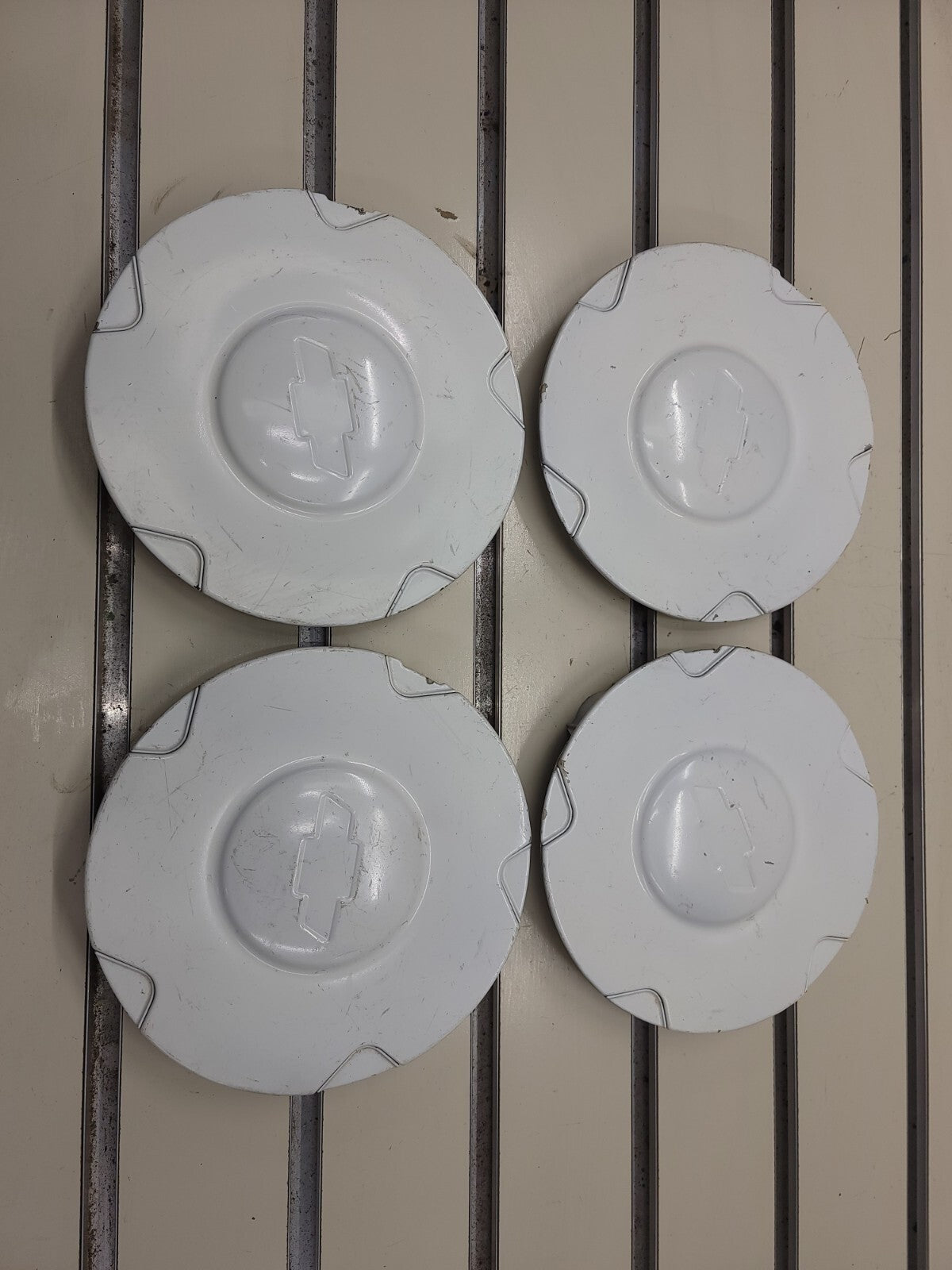 🔥 2002 - 2006 CHEVY TRAILBLAZER 5 SPOKE 16" WHEEL center cap hub caps white