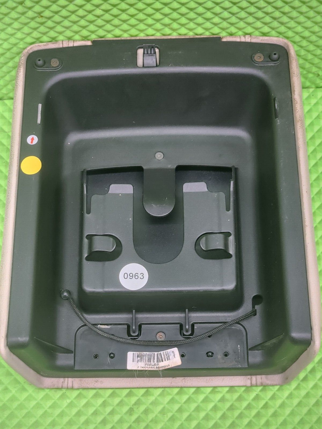 2007-2014 Ford Expedition Center Console Cover Armrest Lid GRAY OEM