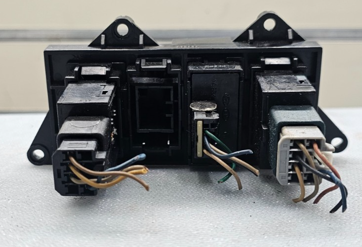 🔥11-15 ELANTRA SDN DIMMER TRACTION CONTROL SWITCH LOWER CRASH PAD BEZEL GRAY