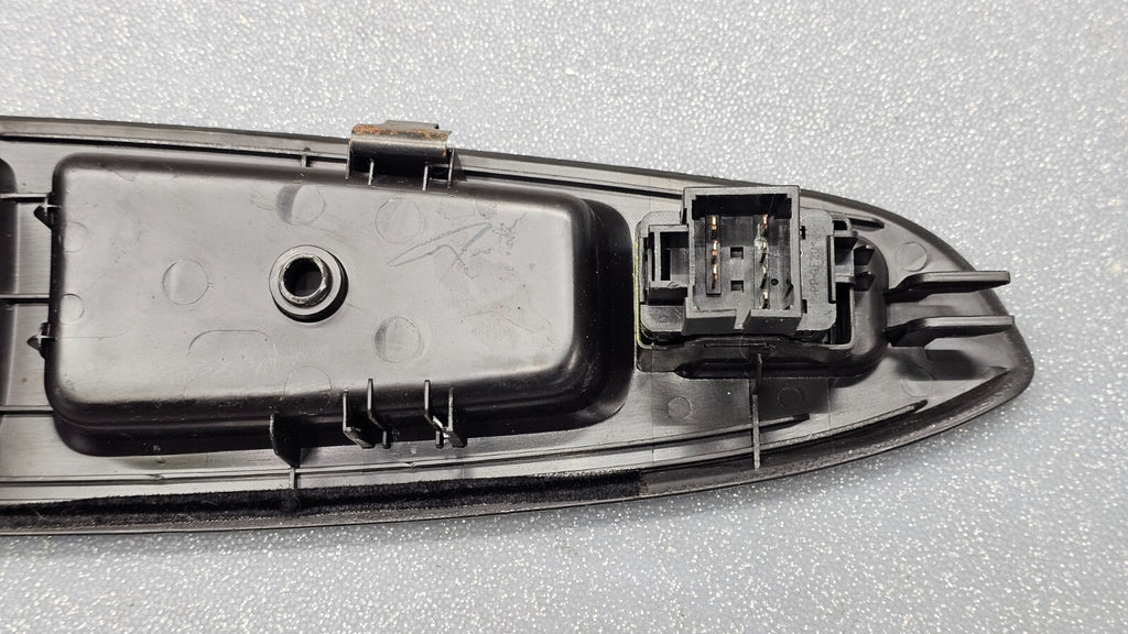 🔥06-08 Impala Front Right Passenger Power Window Switch Bezel Assembly Black