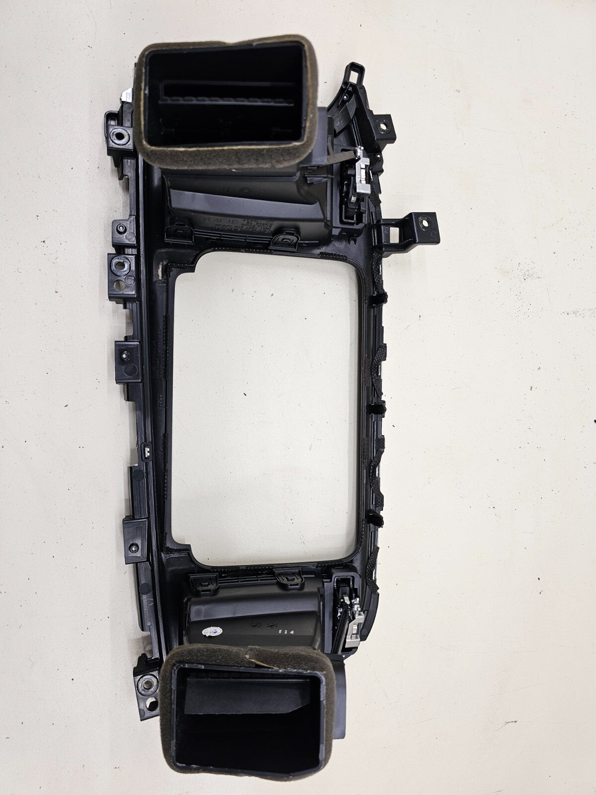 14-15 KIA OPTIMA CENTER FRONT DASH RADIO SURROND BEZEL TRIM PANEL ASSEMBLY BLACK
