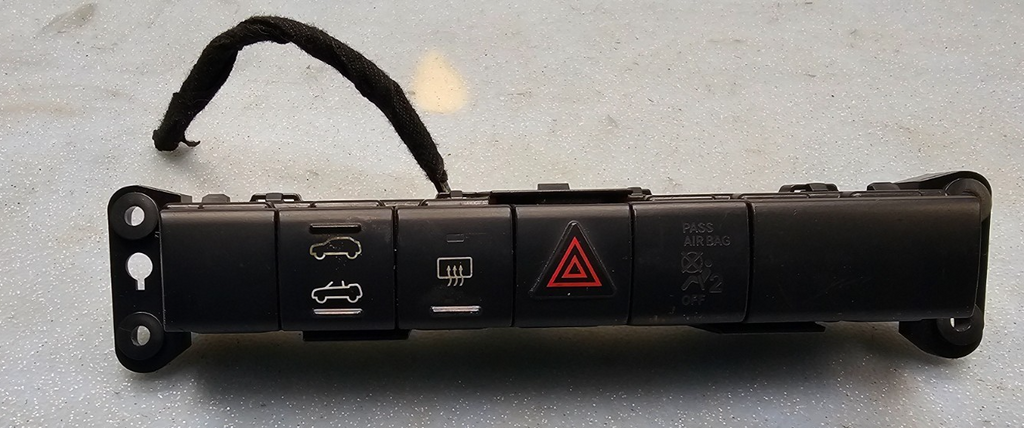 🔥06-08 PT CRUISER CENTER DASH HAZARD EMERGENCY LIGHT CONTROL SWITCH BLACK