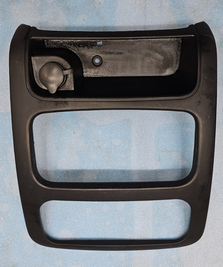 🔥02-07 Liberty KJ Dash FM Radio Climate Display Stereo Bezel Trim Panel Black