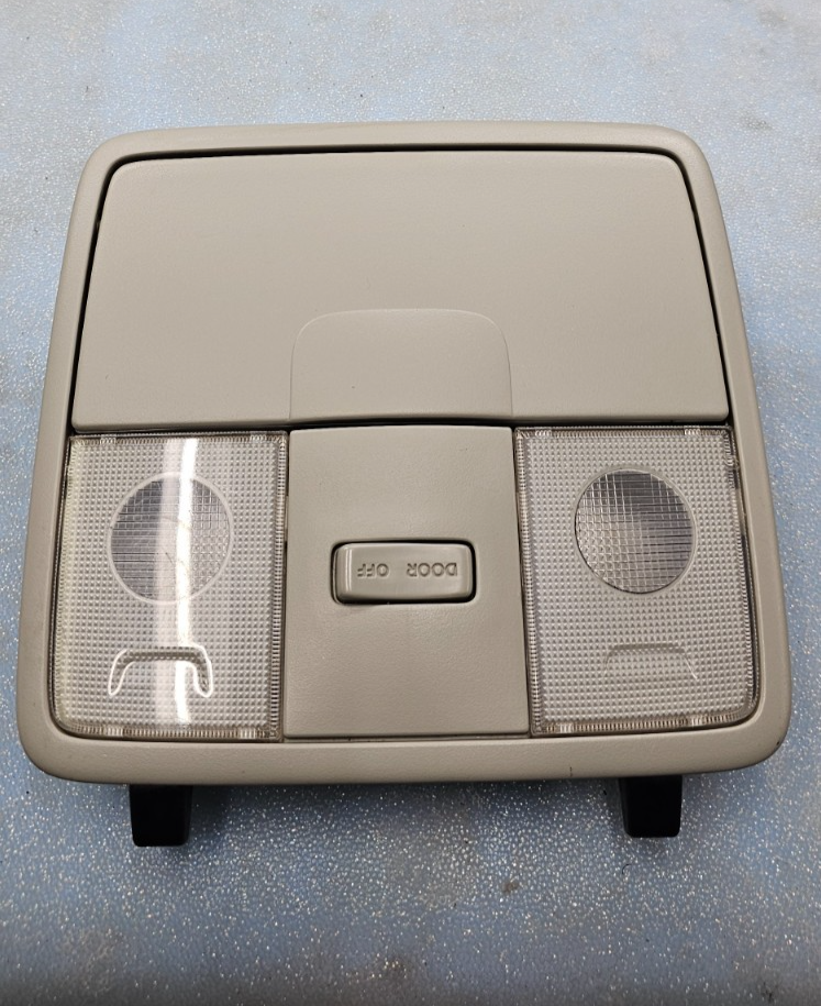 🔥08-13 KIA Forte KOUP INTERIOR OVERHEAD CONSOLE DOME MAP LIGHT LAMP TAN