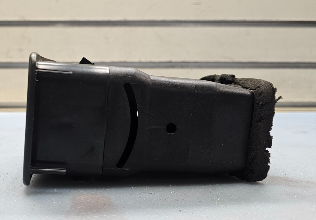 🔥99-06 Silverado Tahoe Dash Right Passenger Air Vent A/C AC HVAC Heater Black