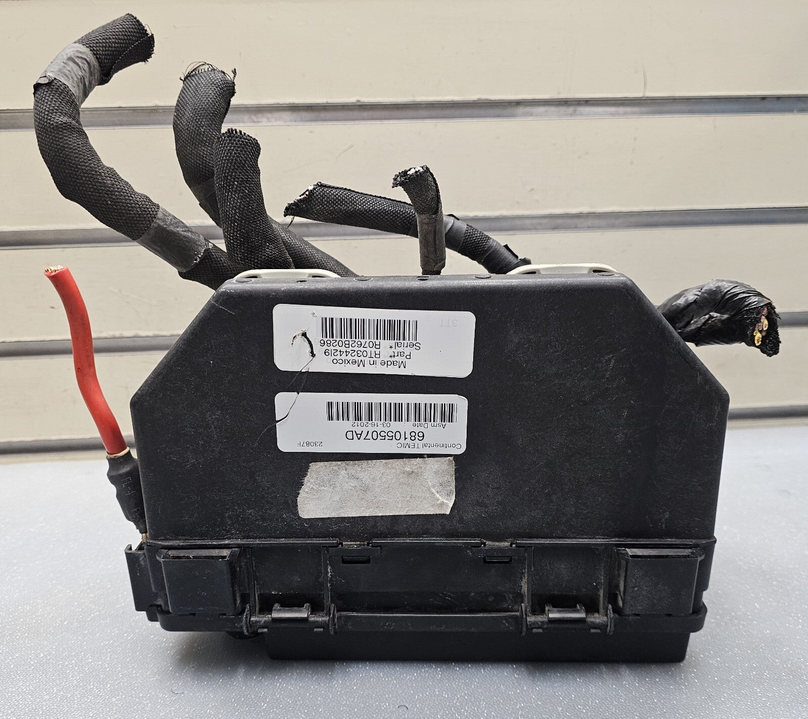 🔥2012 GRAND CARAVAN TOWN & COUNTRY VW ROUTAN FUSE BOX TIPM POWER MODULE RELAY