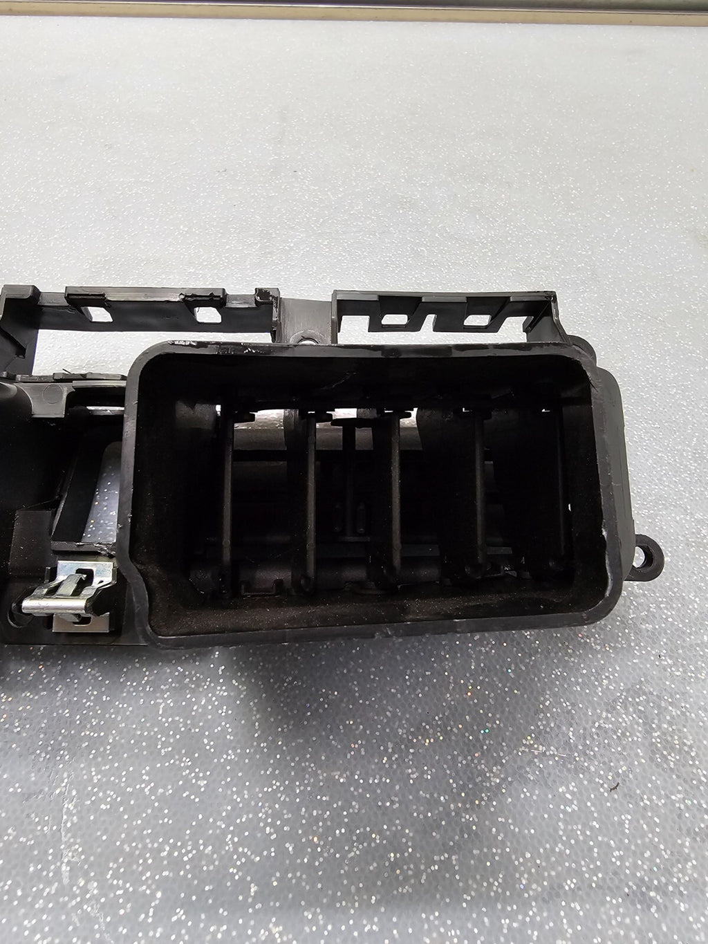 🔥05-06 Chevrolet Equinox Pontiac Torrent Front Dash Hazard AC Air Vent Grill