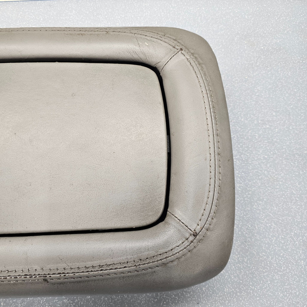 🔥01-02 Yukon Escalade Center Console Armrest Lid Cover Assembly LIGHT GRAY L8