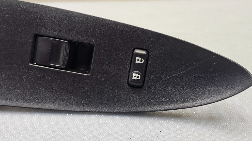 06-12 TOYOTA RAV4 RIGHT PASSENGER POWER WINDOW DOOR SWITCH BEZEL BLACK OEM WS43