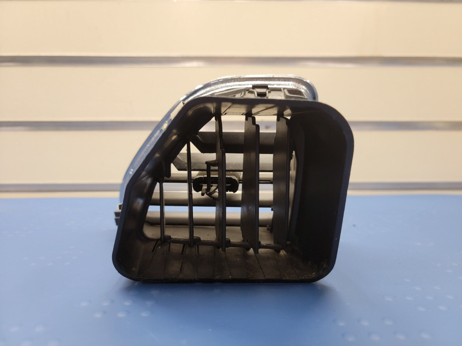 2011 - 2014 CHRYSLER 200 AC HEATER AIR VENT GRILLE DASHBOARD DRIVER LEFT LH