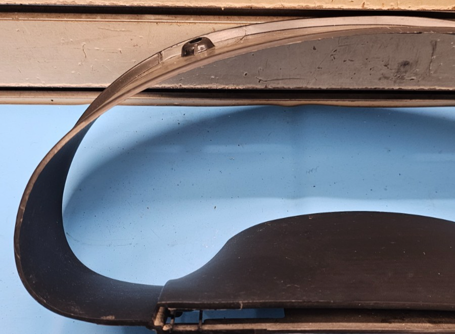 🔥01-07 Dodge Caravan Town & Country Dash Speedometer Cluster Bezel Trim Black