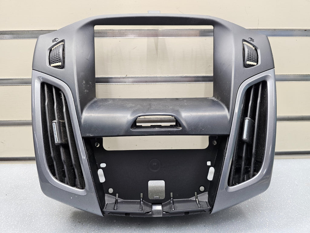 🔥12-14 FORD FOCUS CENTER DASH RADIO DISPLAY PANEL SURROUND BEZEL TRIM BLACK OEM