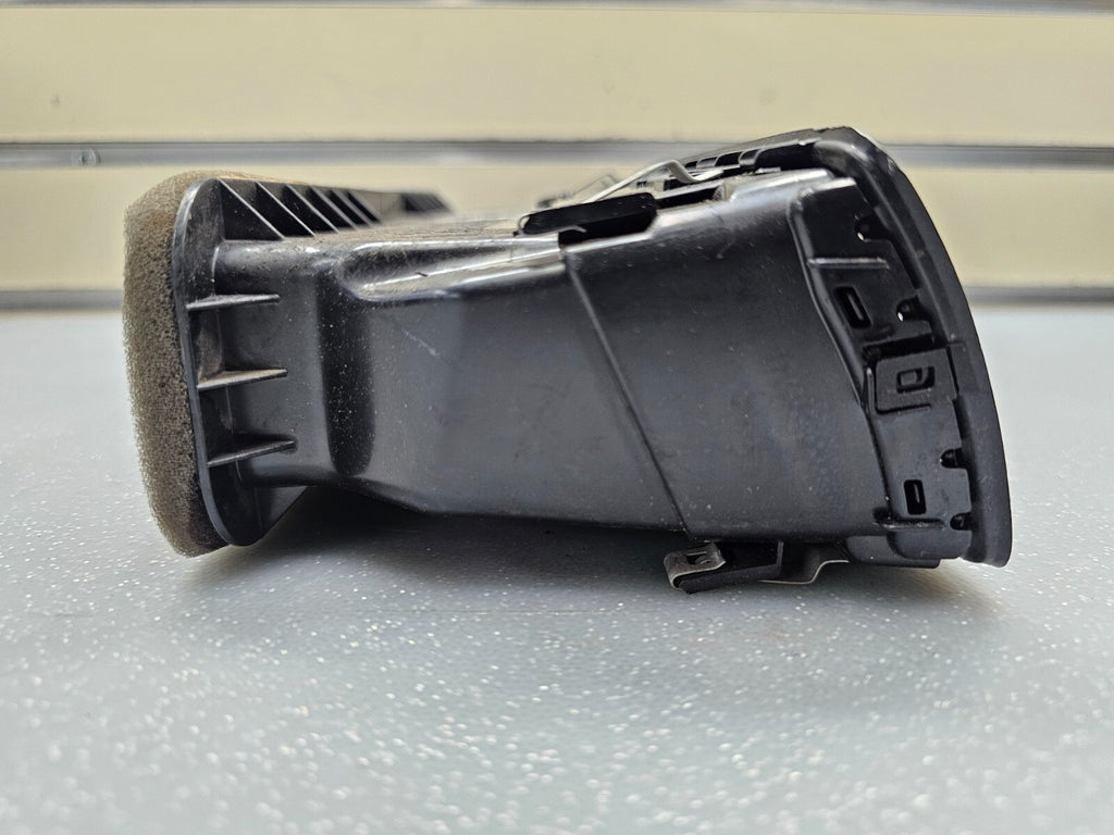 🔥13 Volks. Passat Center Dash AirVent Assembly CLIMATE CONTROL CONDITIONER