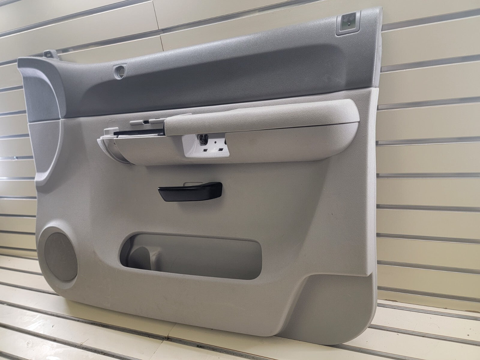 🔥07-09 Chevrolet Silverado GMC Sierra Door Panel right passenger side gray D19