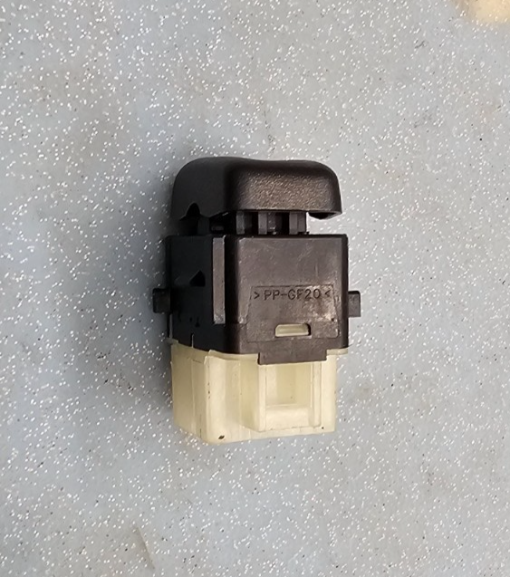 🔥02-05 Trailblazer Envoy Bravada Rainier Rear Power Window Switch Black