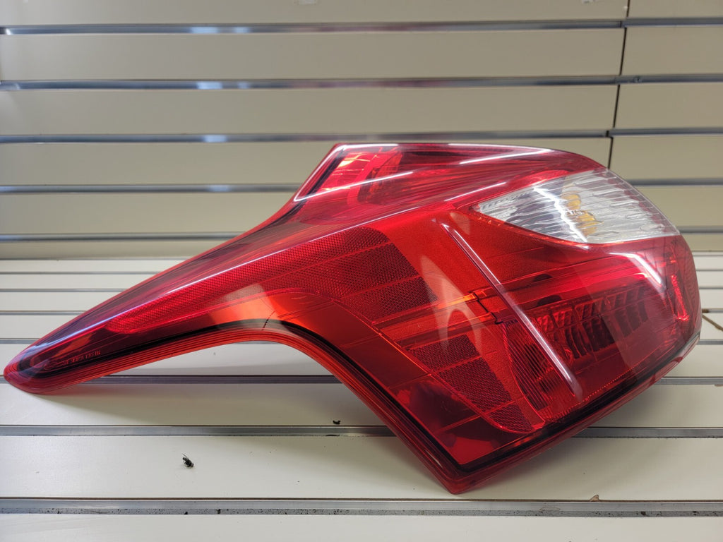 🔥2012-2014 Ford Focus Hatchback Tail Light taillight LEFT DRIVER side