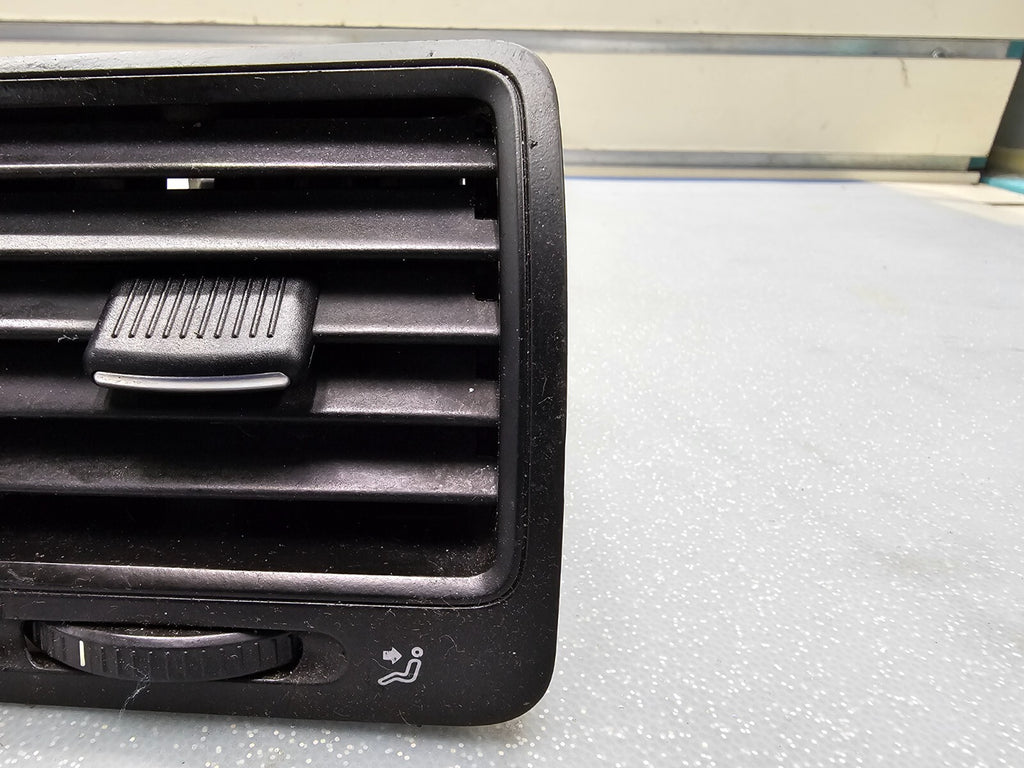 🔥05-10 VOLKSWAGEN JETTA FRONT CENTER DASH RIGHT PASSENGER AIR VENT HEATER BLACK