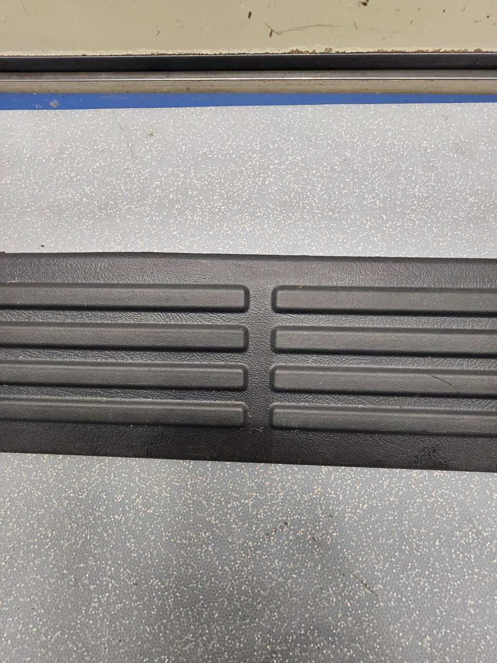 🔥99-06 SILVERADO SIERRA LEFT/RIGHT REAR CREW CAB DOOR SILL SCUFF PLATE TRIM OEM