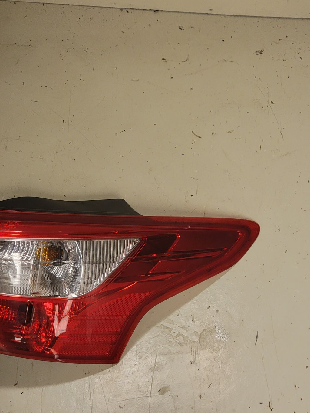 🔥2012-2014 Ford FOCUS Sedan TAILLIGHT Tail Light Lamp RIGHT