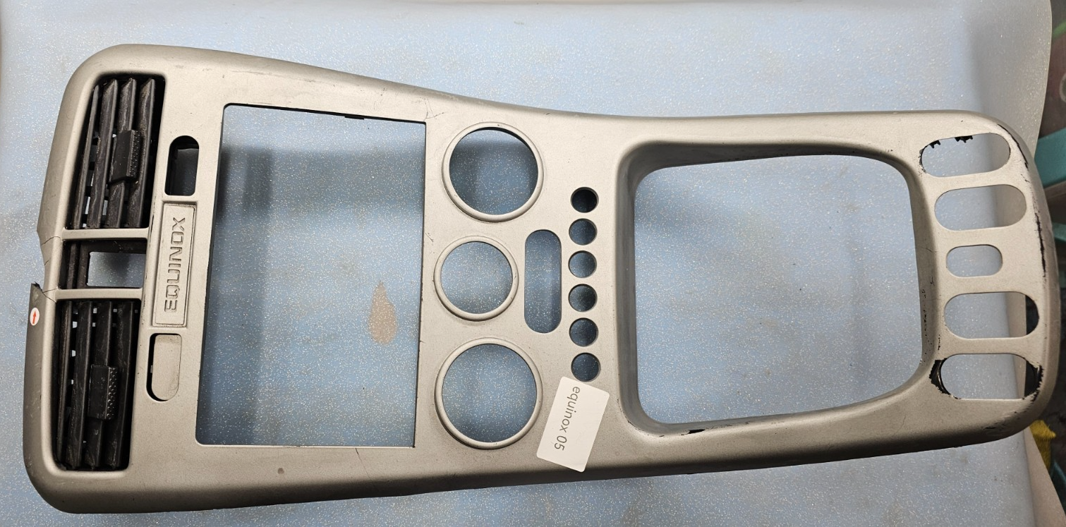 🔥05-06 Chevrolet Equinox Center Dash Radio Climate Bezel Surround Trim Silver