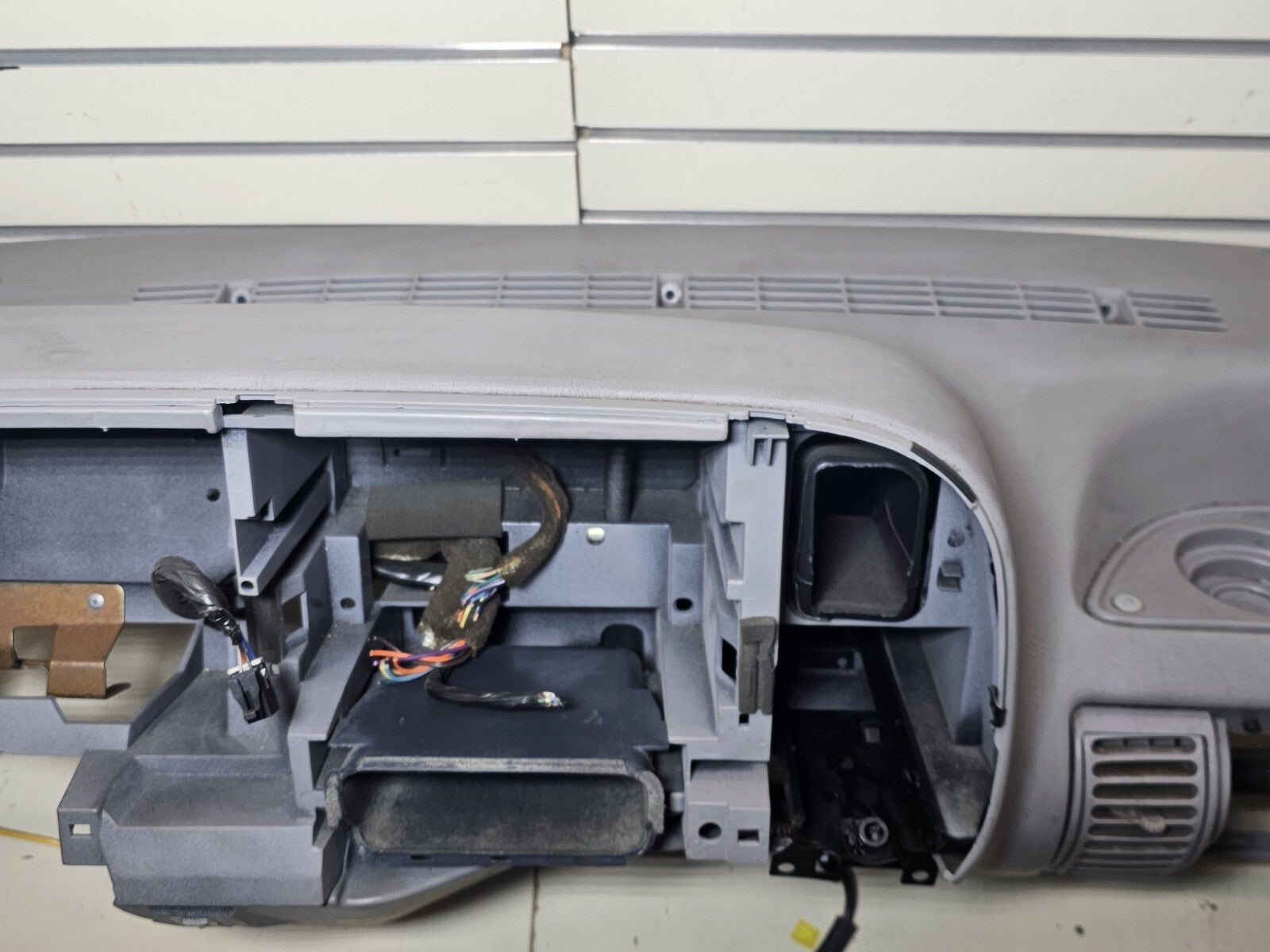 🔥95-99 CHEVY GMC SILVERADO CK Dashboard DASH CORE Frame Mount Assembly GREY DB2
