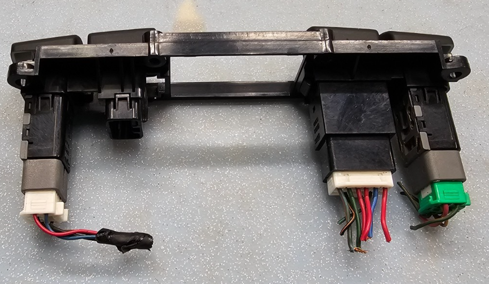 🔥01-06 HYUNDAI SANTA FE HAZARD SWITCH BUTTON PANEL BEZEL ASSEMBLY BLACK OEM