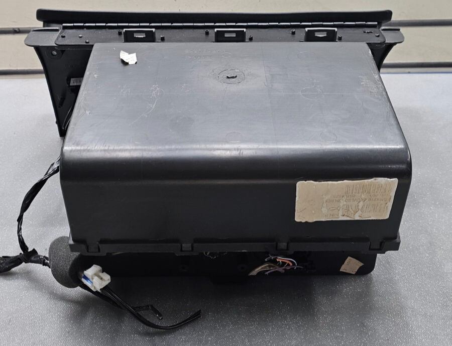 99-05 Deville Dash Glove Box Storage Compartment Assembly Instrument Panel Black