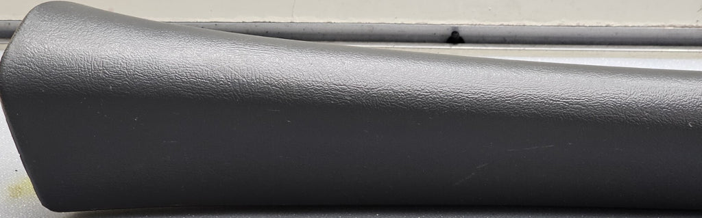 🔥99-06 SILVERADO SIERRA Roof Molding A PILLAR Trim LEFT Driver DARK GRAY P3