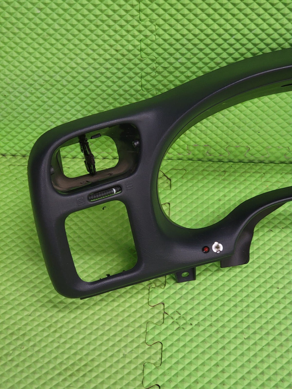 🔥98-04 BLAZER S10 JIMMY SONOMA Cluster Dash Radio Bezel graphite C8