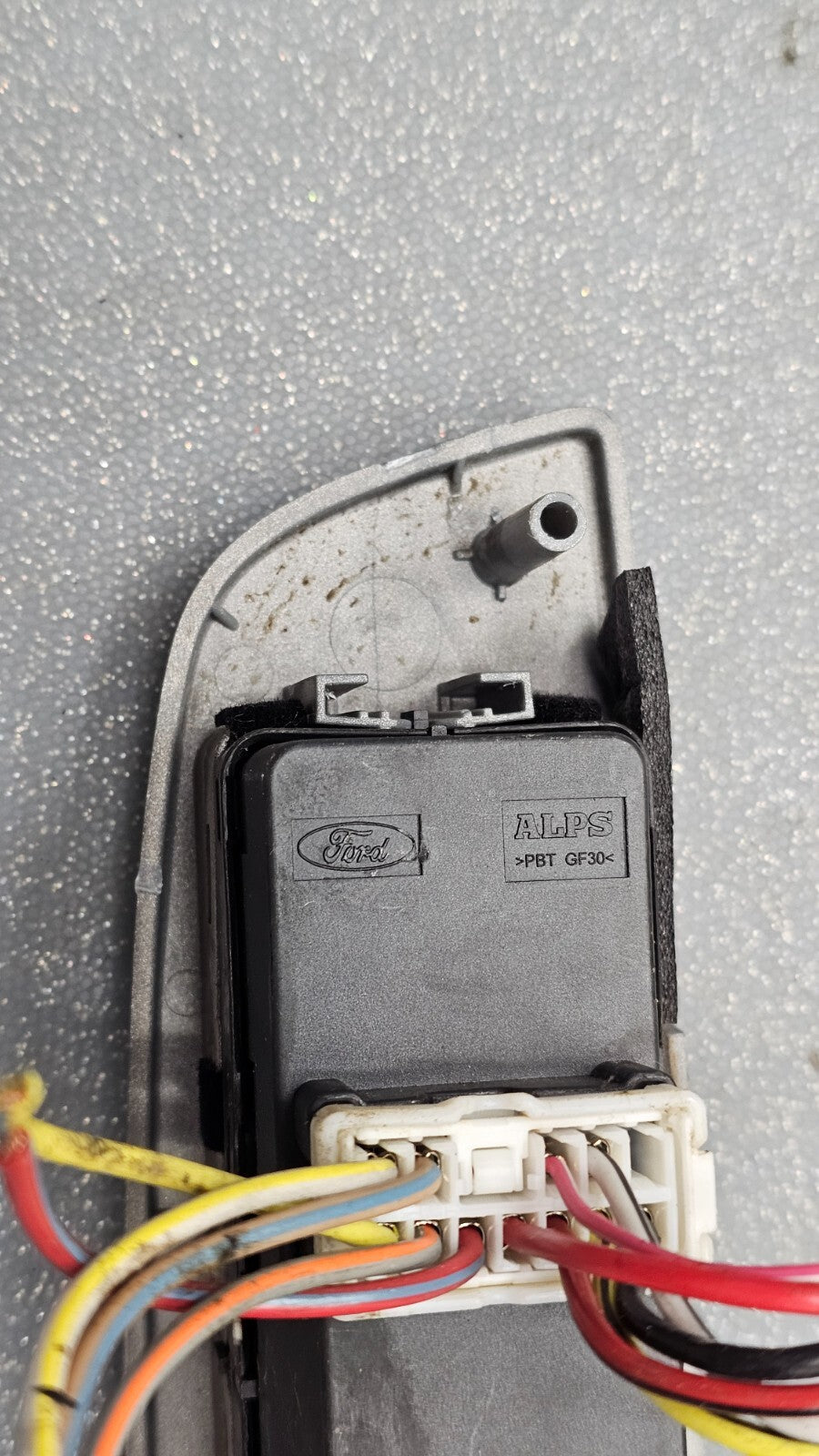 01-07 Escape Mariner Tribute Front Left Driver Master Door Window Switch Silver