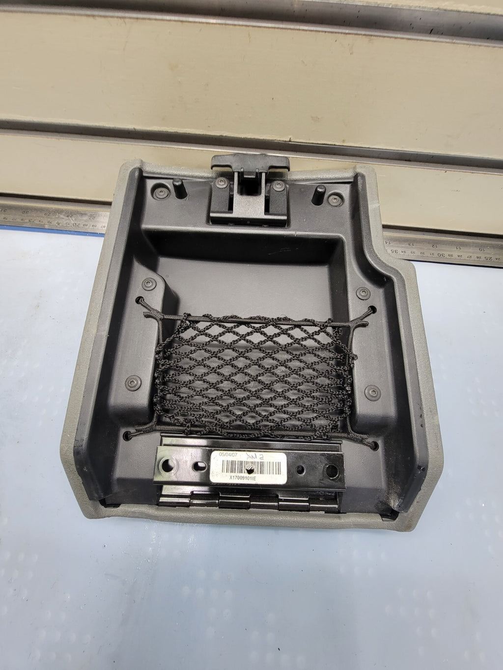 🔥05-10 JEEP COMMANDER GRAND CHEROKEE CENTER CONSOLE ARMREST LID TOP PAD GRAY