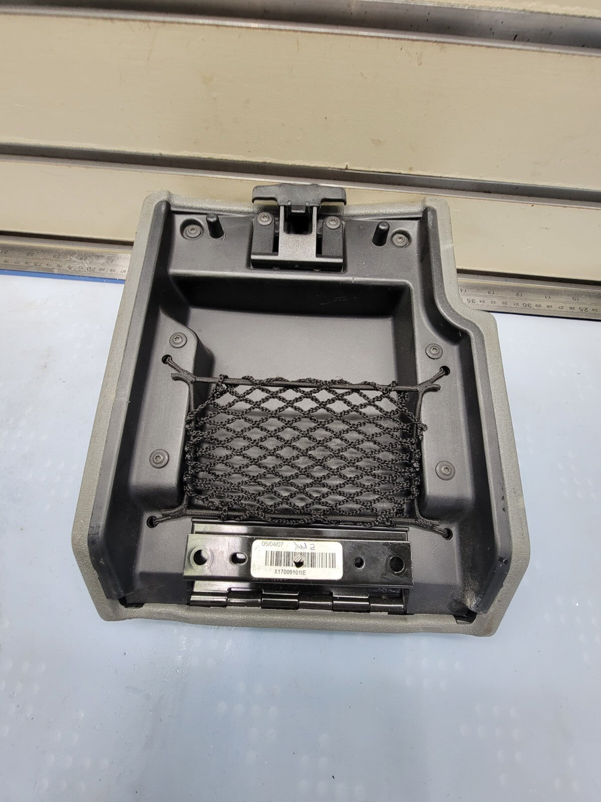 🔥05-10 JEEP COMMANDER GRAND CHEROKEE CENTER CONSOLE ARMREST LID TOP PAD GRAY