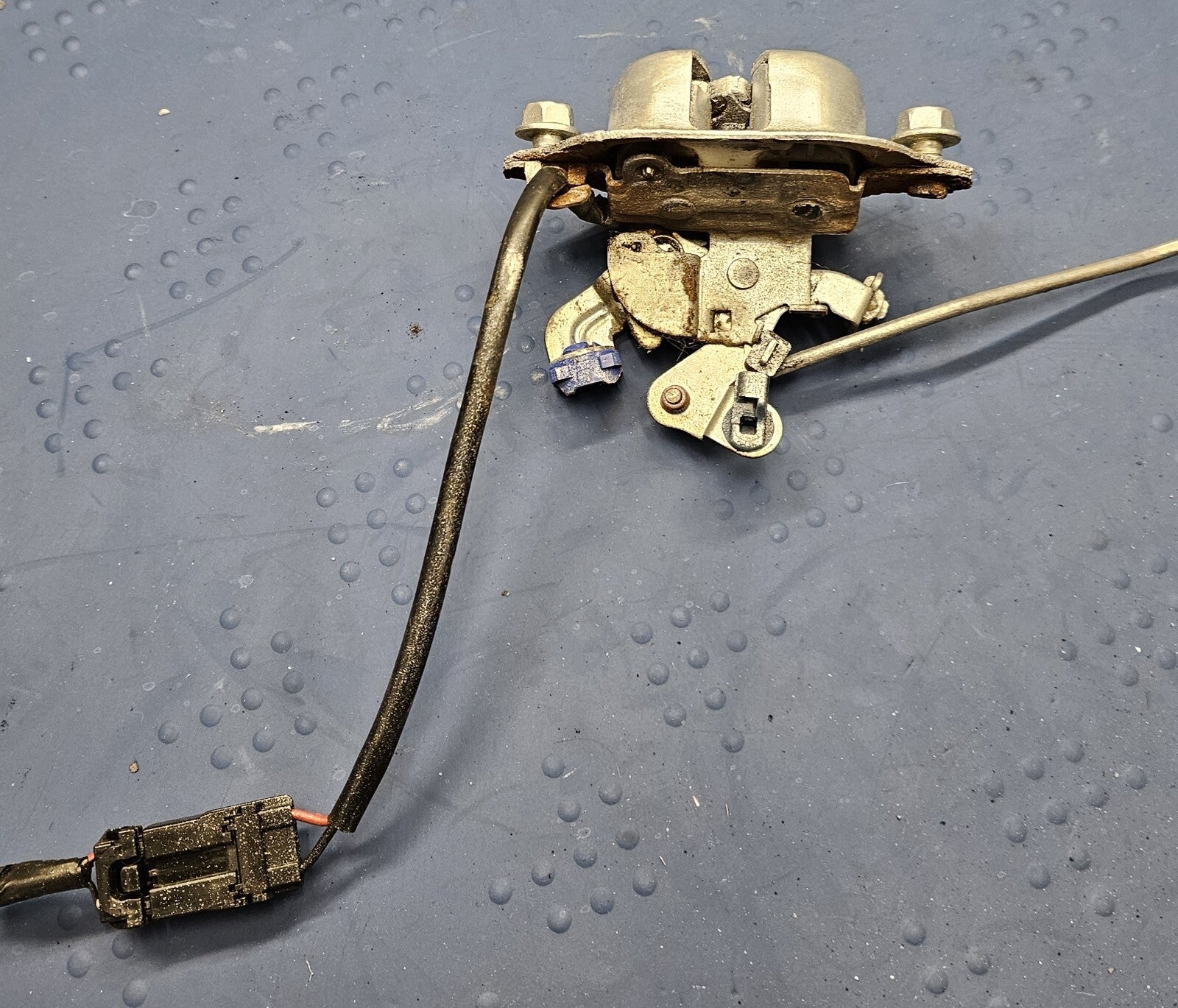 🔥00-04 Nissan Xterra Trunk Liftgate Back Door Lock Latch OEM FREE SHIP