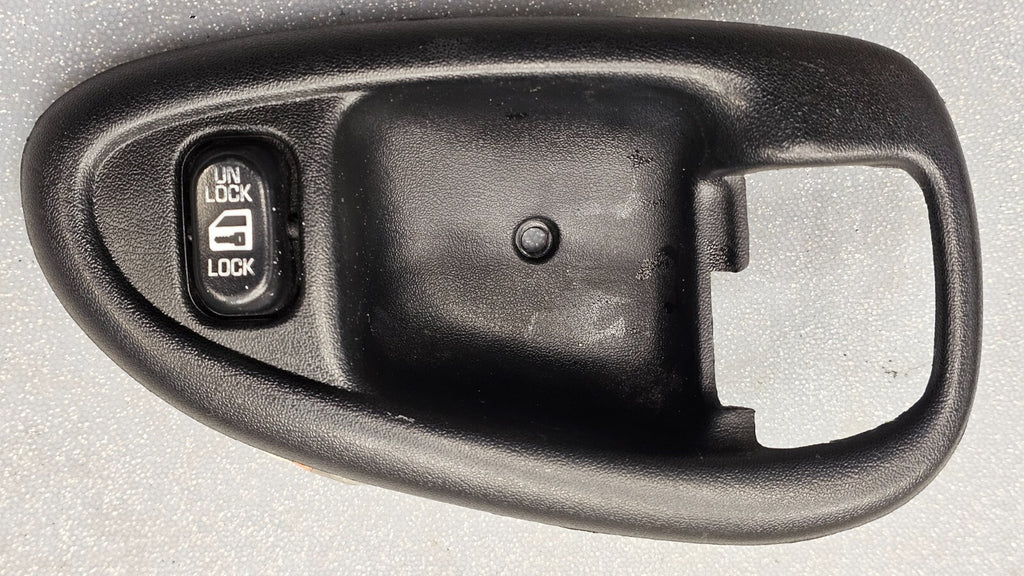 🔥95-99 Monte Carlo Right Passenger Power Lock Switch Door Handle Bezel Black